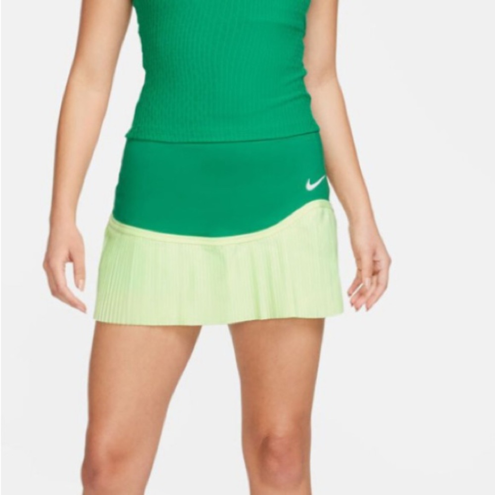 Nike advantage dri fit tennis skirt